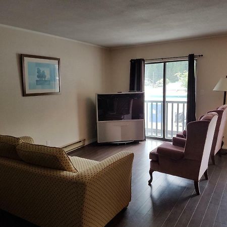 Indoor Comfort In An Outdoor Paradise Sleeps 4- 5 Min To Golf & Ski Lejlighed Kimberley Eksteriør billede